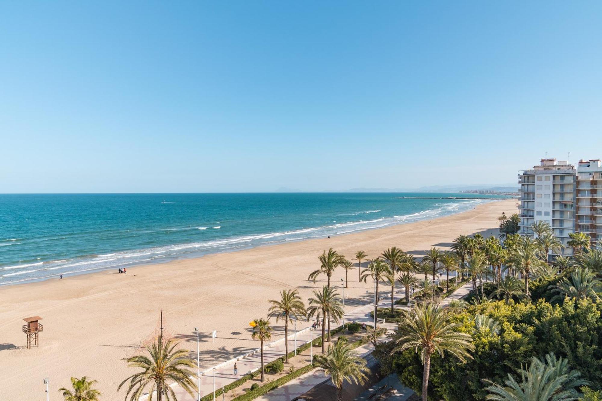 Big Apartment At Beach With Terrace Valencia Exteriör bild